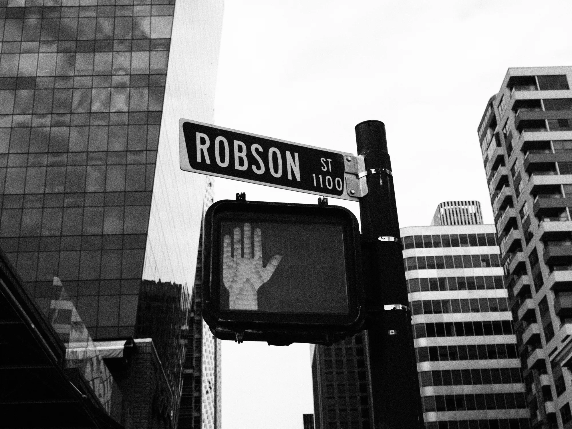 09-robson-street