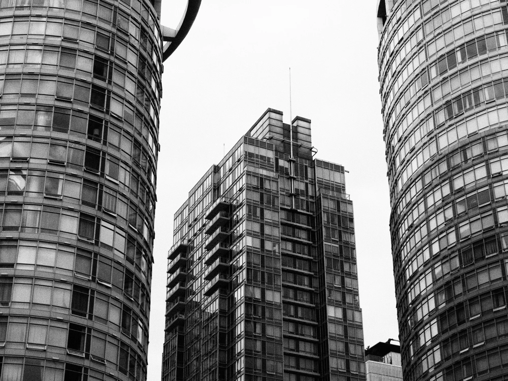 10-dt-robson-skyscrapers-breka